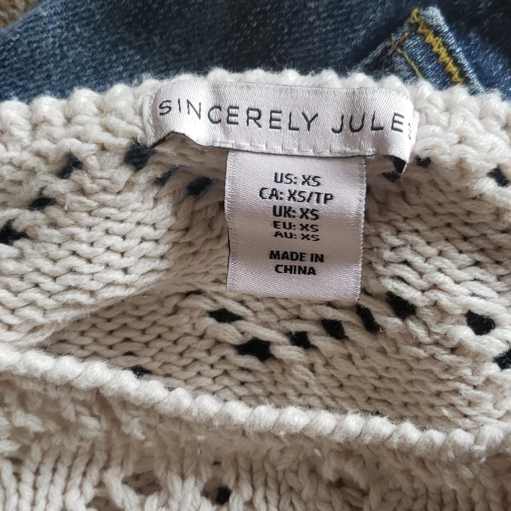 Crochet Crop Sweater - Picture 5 of 6